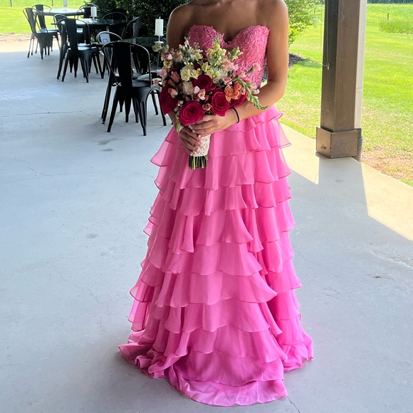 Sherri Hill Pink Ruffled Prom dress - Picture 3 of 4